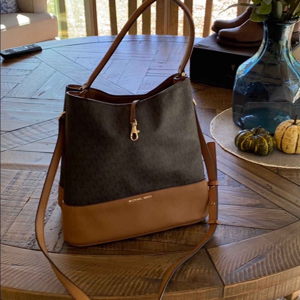 Michael Kors bucket bag